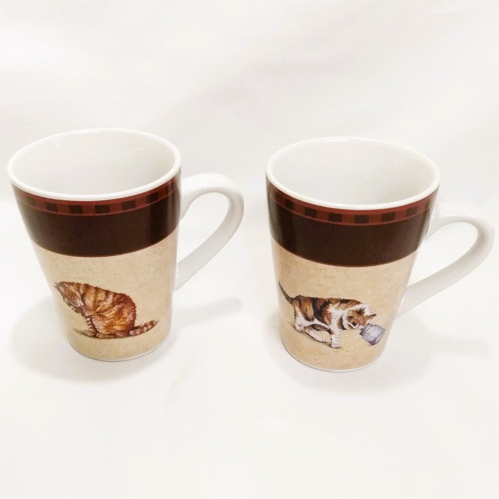 Oneida Playful Cats-Stoneware-Coffee Mugs-Set of Two